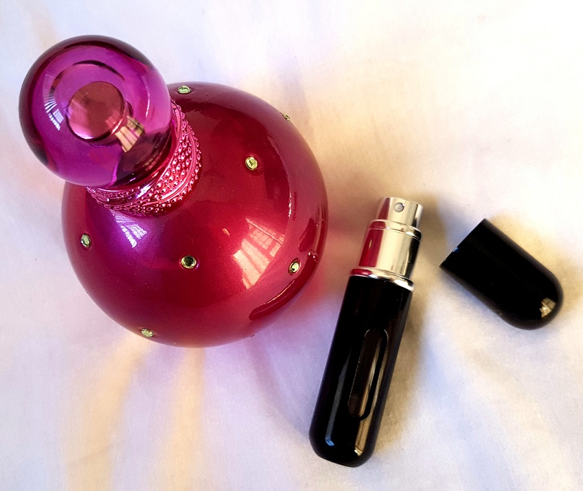 The perfect party accessory – a perfume atomiser